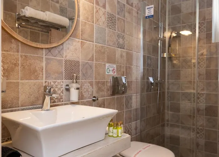 Apartament Geronti Moscha *